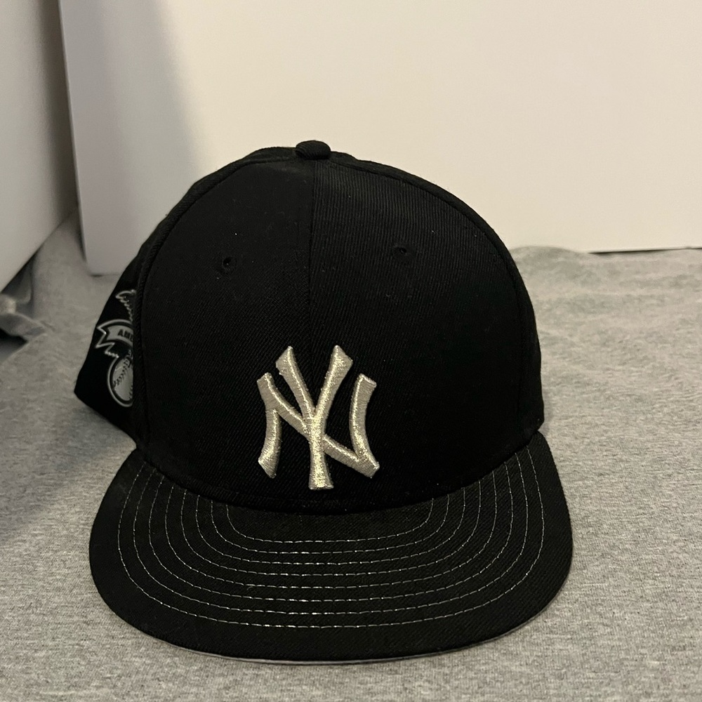 Fitted Yankees Hat